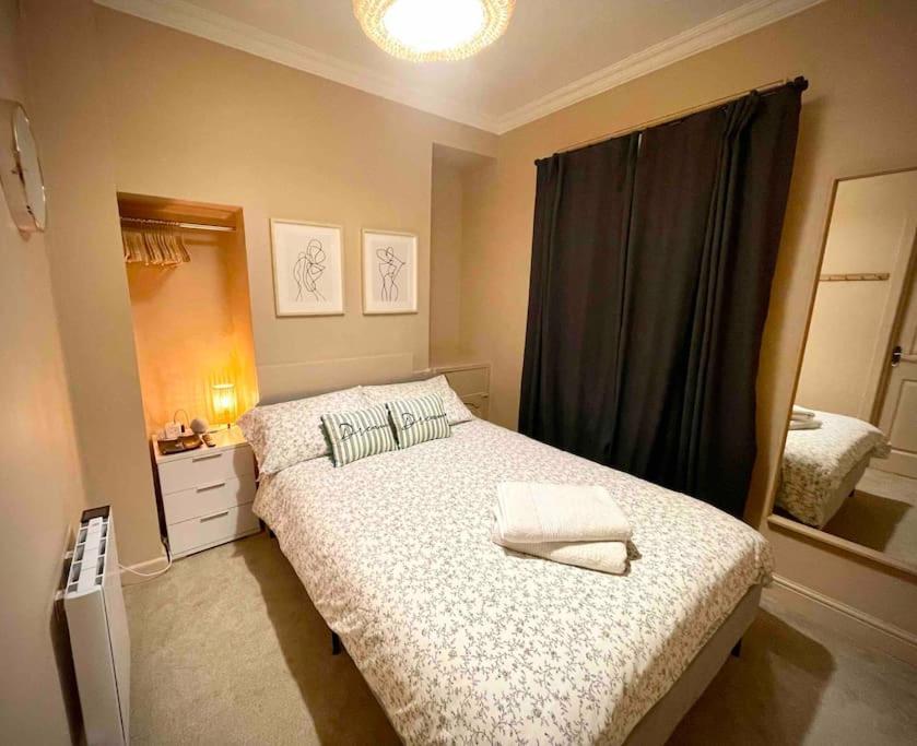 Newly Refurbished, Central Apartment With Permit Parking Бат Екстер'єр фото