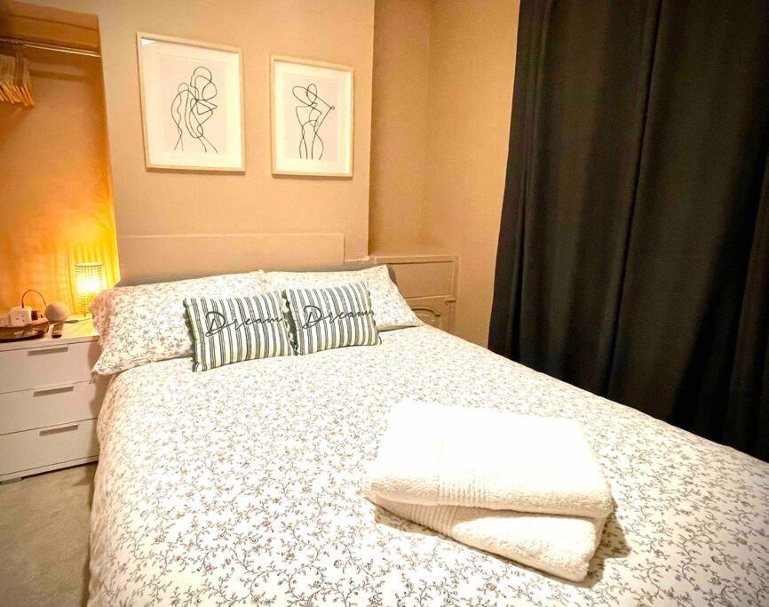 Newly Refurbished, Central Apartment With Permit Parking Бат Екстер'єр фото